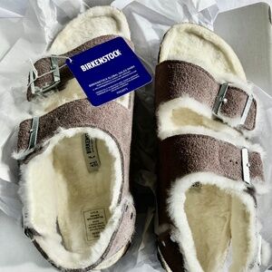 NWT Birkenstock Milano Shearling Sandals Faded Purple